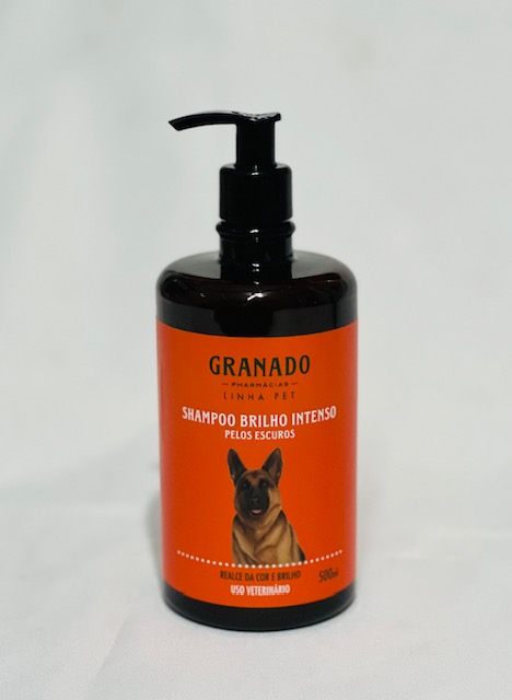Shampoo Pet Brilho Intenso Pelos Escuros 500ml
