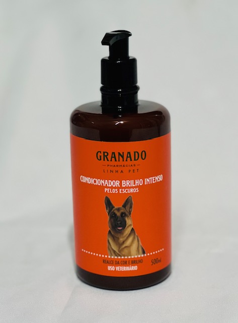 Condicionador Pet Brilho Intenso Pelos Escuros 500ml