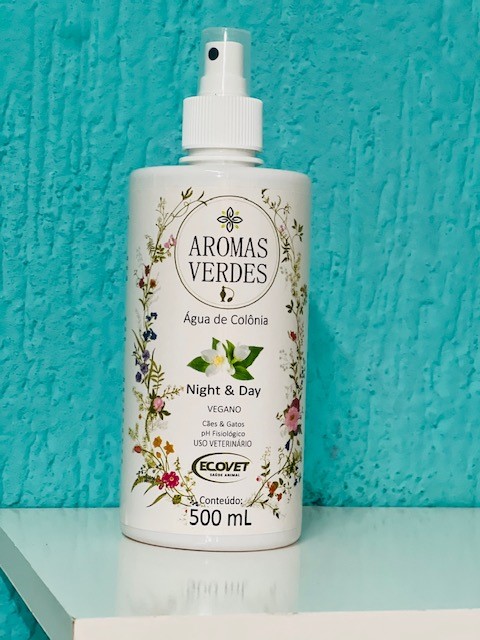 Agua de Colonia Night & Day 500ml - Ecovet para Cães